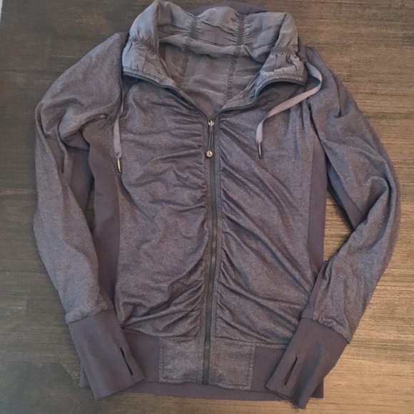 Extremely RARE Lululemon reversible full zip - Picture 2 of 10